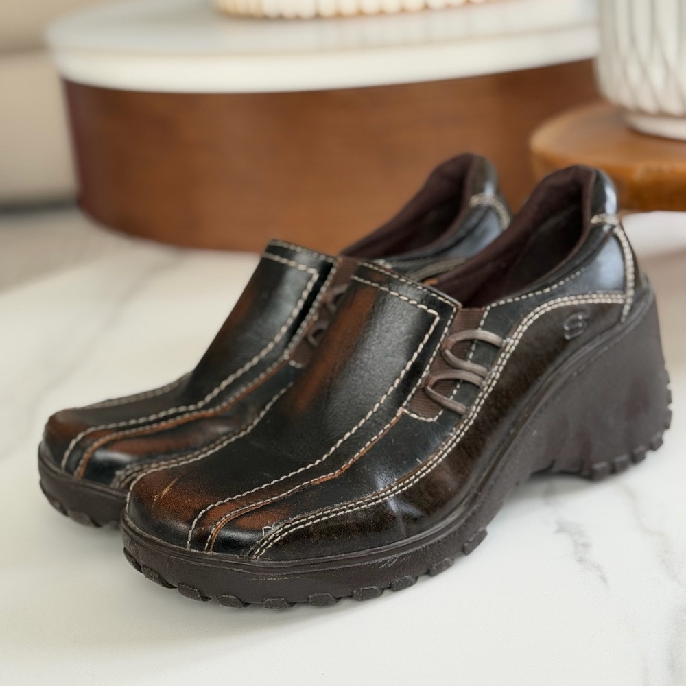 Vintage brown leather platform wedges by skechers